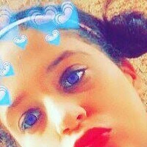 Meet your Posher, Anika